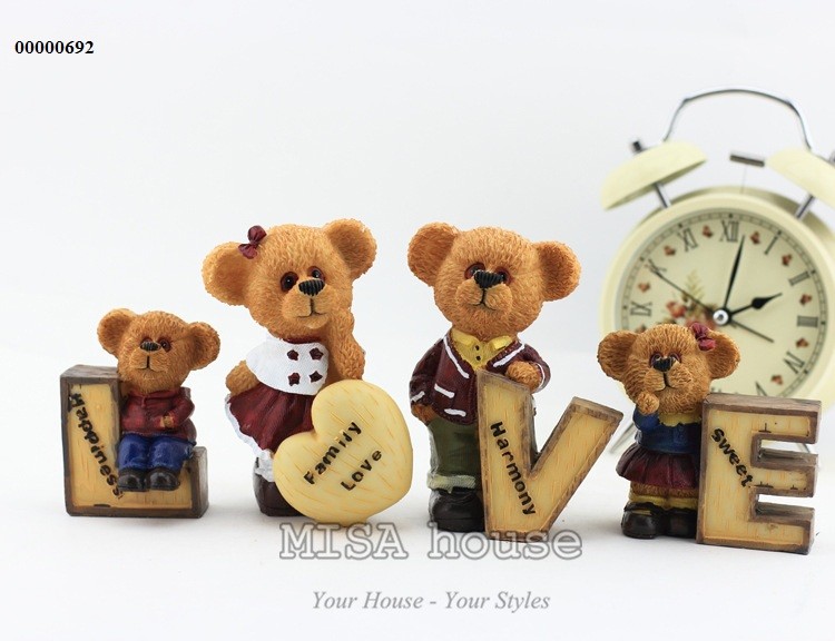 Bộ gia đình gấu Love 4 gấu đứng – đồ trang trí tủ kệ phòng khách dễ thương