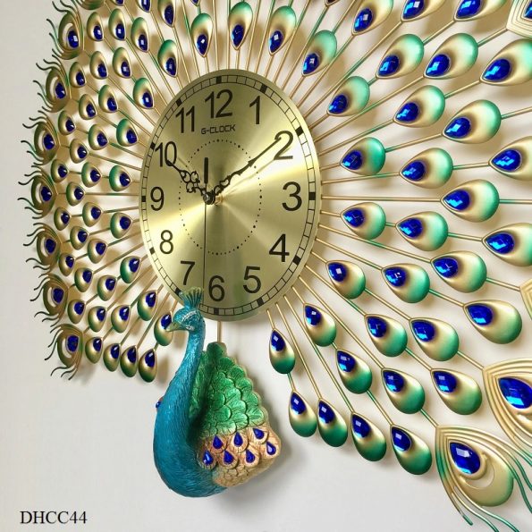 Cận cảnh mẫu đồng hồ treo tường con chim công đẹp cao cấp để decor trang trí làm quà tặng