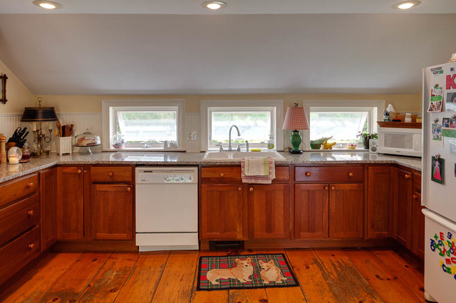 Căn nhà bếp cũ kĩ được cải tạo lại trở thành 1 mẫu căn phòng nhà bếp đẹp và hiện đại