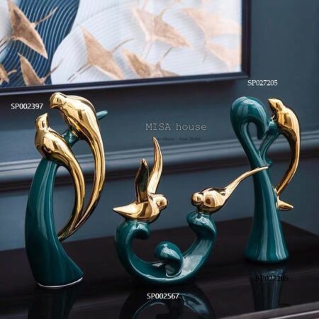 Tượng gốm sứ trang trí chim sẻ vàng trái tim màu xanh ngọc trang trí tủ kệ decor