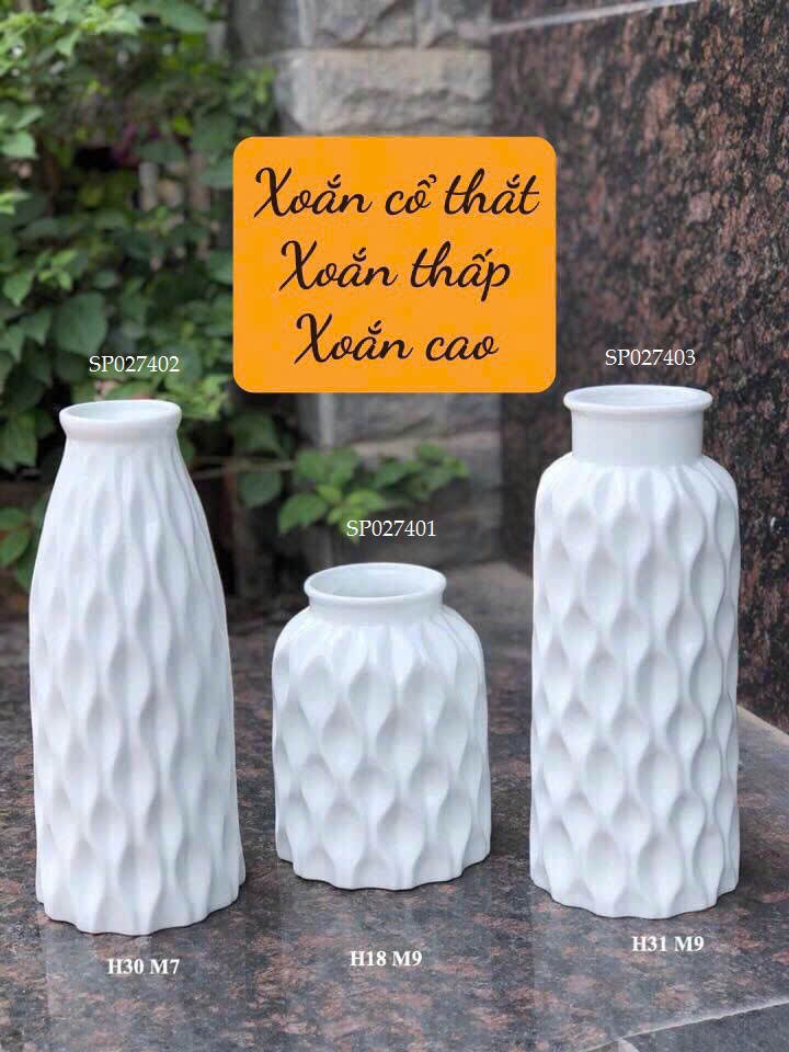 Bình hoa giọt sóng cao 30cm lồng chim màu trắng không kèm hoa