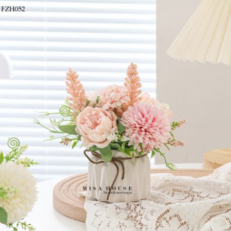 Bình hoa nhỏ để bàn hoa mẫu đơn bồ công anh màu hồng